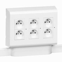 Рамка 3х4M вертикальная  Legrand. Вид 1