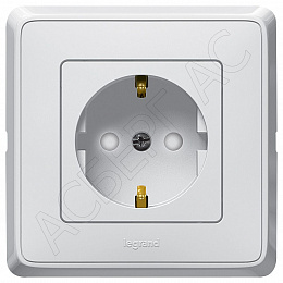 Розетка 2Р+Е 16A (белый) с шторками Cariva Legrand. Вид 1