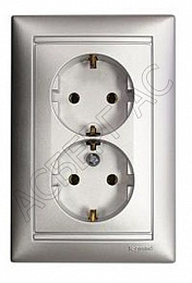 Двойная розетка 2К+З (алюминий) Valena Legrand. Вид 1