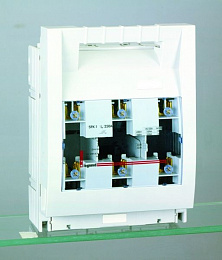 Выключатель-разъединитель с предохранителем SPX 3P 250A Legrand. Вид 1