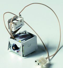 1SDA0 63554 R1 Устройство дистанц. сброса сработавшей защиты TRIP RESET T7M-X1 24...30Va.c./d.c. ABB. Вид 1