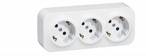 Розетка 3х2К+З 250В IP20 со шторками, (белая) Quteo Legrand. Вид 1