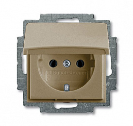 20 EUK-93-507 Розетка 2P+E 16А 250В, с крышкой (шампань) Basic55 ABB. Вид 1