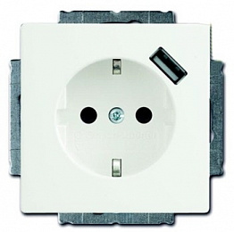 20 EUCBUSB-94-507 Розетка с заземлением с USB-зарядкой, со шторками, безвинтовой зажим, 16А/250В (альпийский белый) Basic 55 ABB. Вид 1