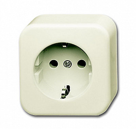 2300-01 EAP-09-500 Розетка SCHUKO 16А/250В с защитными шторками, серия Busch-Duro 2000 AP, для открытого монтажа, слоновая кость ABB. Вид 1