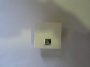 Розетка Mosaic -2М RJ-12 6 конт (БЕЗ шторки и держателя этикетки)  Legrand. Вид 1