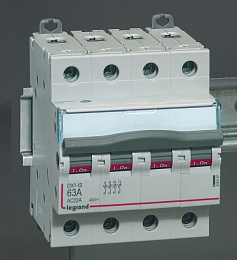 DX3 Рубильник 4-полюсный модульный 63А Legrand. Вид 1