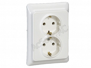 Розеточный блок 2х2К, 16А, винтовые зажимы (белая) Legrand. Вид 1