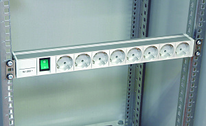 Блок розеток 8хschuko 1u 19" с выкл. Schneider Electric. Вид 1