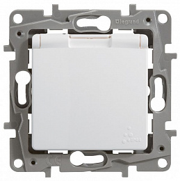 Розетка 2К+З авт шт (белая) IP44 Etika Legrand. Вид 1