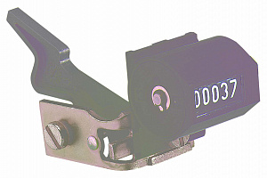 Механическии счетчик коммутации Schneider Electric. Вид 1